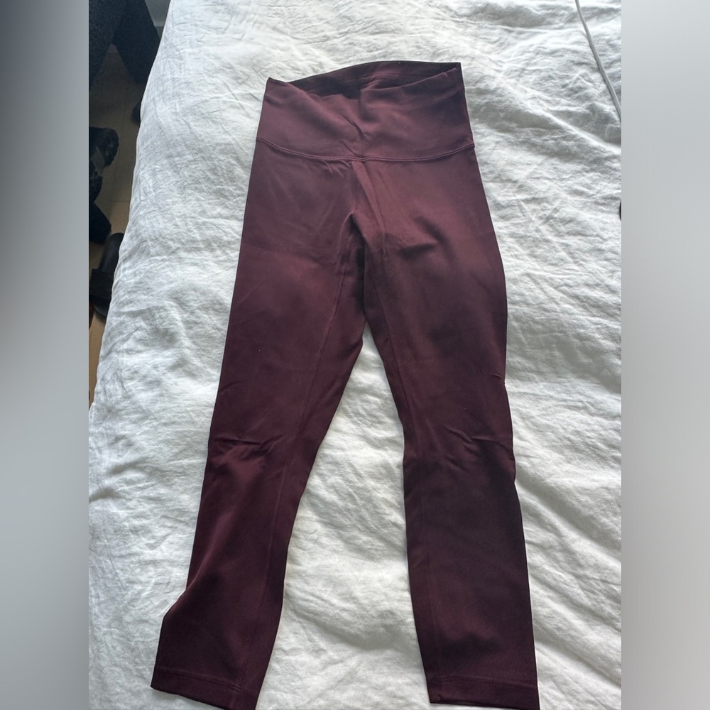 Lululemon “Deep Rouge” Wunder Under High Rise Legging Size 6